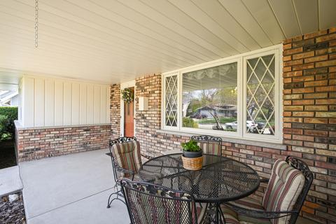 1535 N Summit St, Wheaton, IL 60187 photo 5