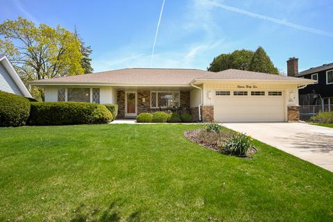 1535 N Summit St, Wheaton, IL 60187 photo 1