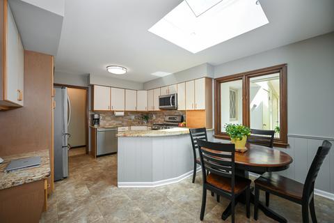 1535 N Summit St, Wheaton, IL 60187 photo 12
