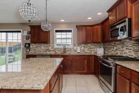 1713 Flagstone Dr, Normal, IL 61761 photo 5