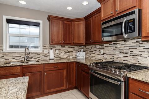 1713 Flagstone Dr, Normal, IL 61761 photo 4