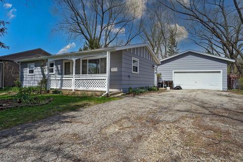 649 Clover Rd, Wauconda, IL 60084