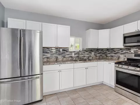 712 Douglas St, Morris, IL 60450 photo 8
