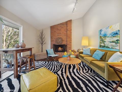 112 E Hillside Ave, Barrington, IL 60010 photo 3