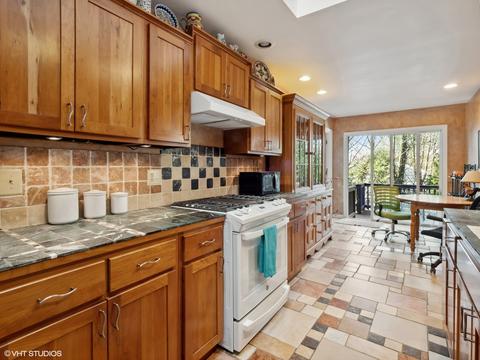 112 E Hillside Ave, Barrington, IL 60010 photo 11