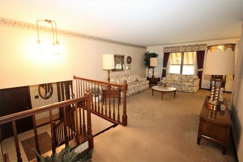 6001 Forestview Dr, Oak Forest, IL 60452 photo 6