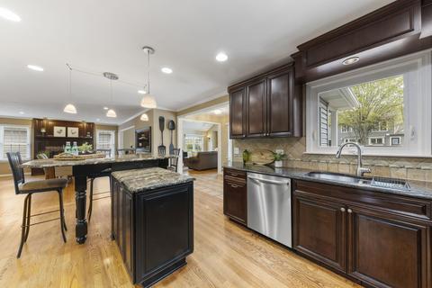 405 Bluegrass Dr, Wheaton, IL 60189 photo 14