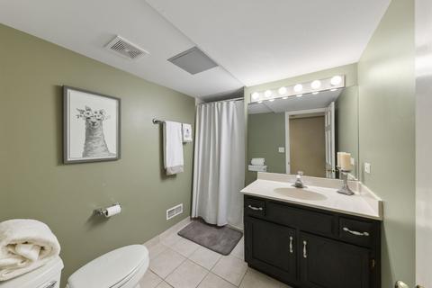 405 Bluegrass Dr, Wheaton, IL 60189 photo 32