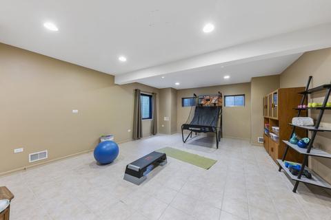 405 Bluegrass Dr, Wheaton, IL 60189 photo 33
