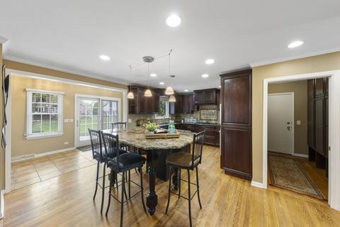 405 Bluegrass Dr, Wheaton, IL 60189 photo 17