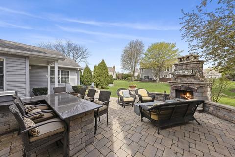 405 Bluegrass Dr, Wheaton, IL 60189 photo 35