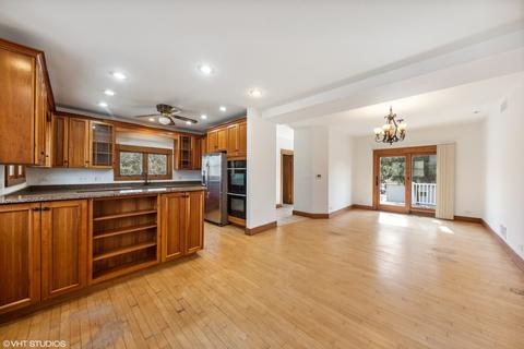 33 E Maple Ave, Roselle, IL 60172 photo 9