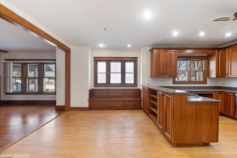 33 E Maple Ave, Roselle, IL 60172 photo 10