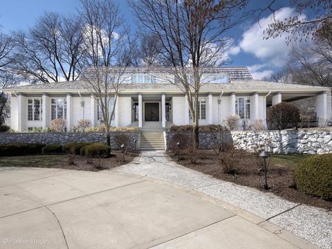 76 Baybrook Ln, Oak Brook, IL 60523