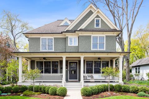 525 Lange Ct, Libertyville, IL 60048