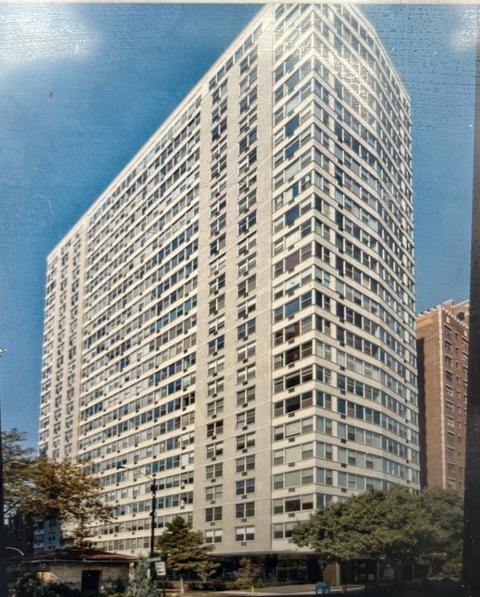 3900 N Lake Shore Dr #21D, Chicago, IL 60613