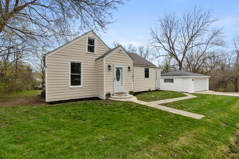 144 E Lake Park Ave, Round Lake Beach, IL 60073