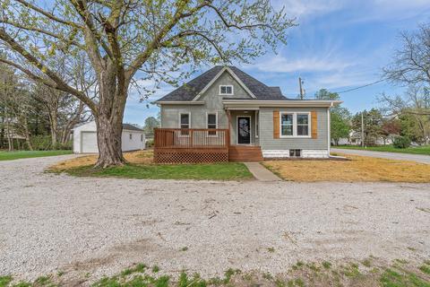 113 E Gridley Rd, Gridley, IL 61744 photo 2