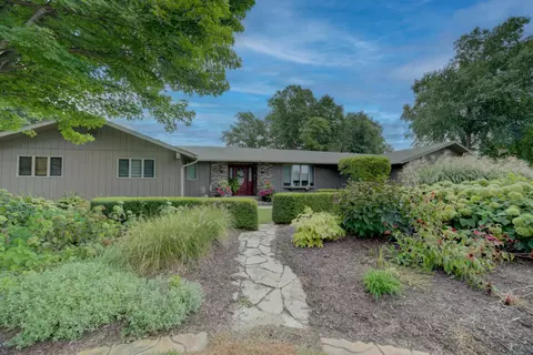 1692 Blue Bell Bend Rd, Watseka, IL 60970