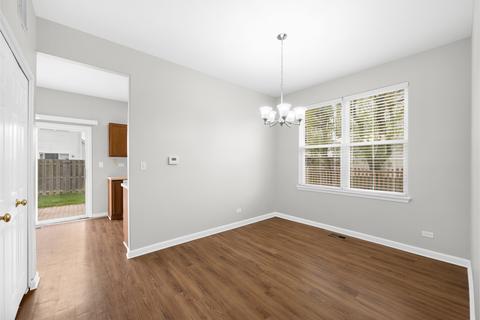 28809 Bakers Dr, Lakemoor, IL 60051 photo 2