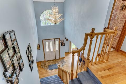 2335 E Church St, Des Plaines, IL 60016 photo 4
