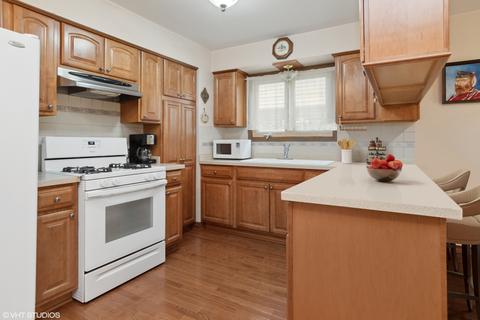1124 Needham Rd, Naperville, IL 60563 photo 6