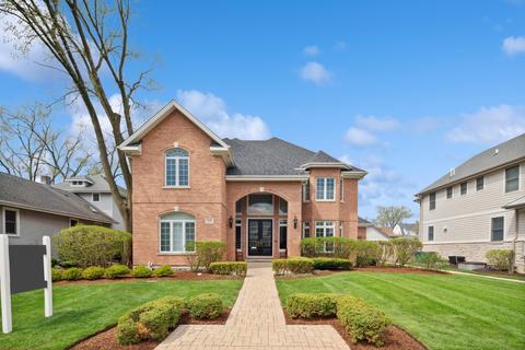 250 N Maple Ave, Elmhurst, IL 60126