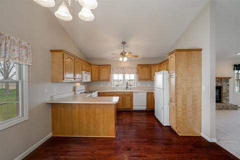 1810 Chuck Murray Dr, Normal, IL 61761 photo 9