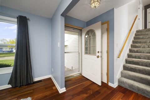 2002 Great Falls Dr, Plainfield, IL 60586 photo 3