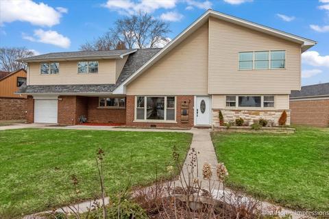10946 S Komensky Ave, Oak Lawn, IL 60453