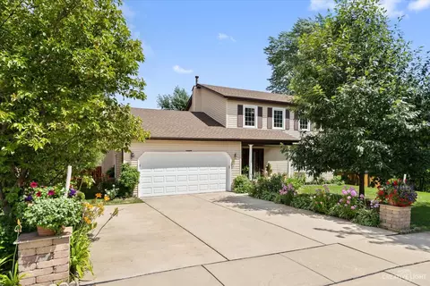 1945 Darling St, Wheaton, IL 60187 photo 1