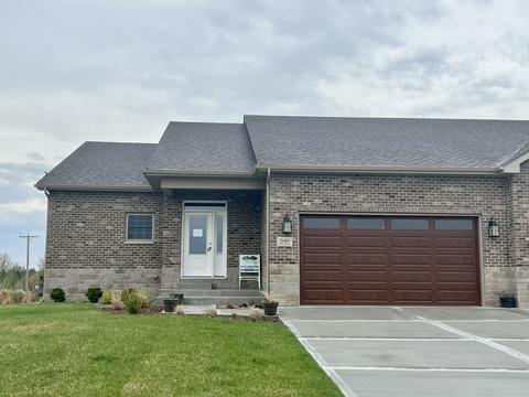 26405 W Stephanie Dr, Channahon, IL 60410
