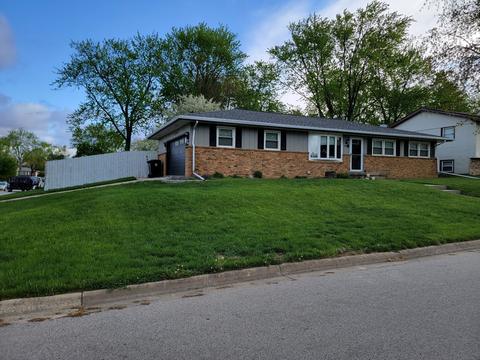 1800 Truman Dr, Normal, IL 61761 photo 1