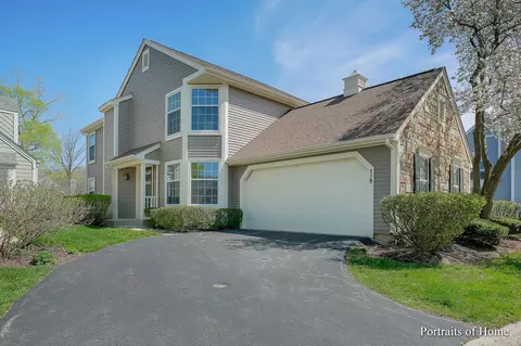 135 Whittington Crse #135, Saint Charles, IL 60174