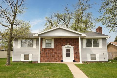 17938 Dekker St, Lansing, IL 60438