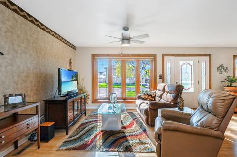 203 W Norman Ln, Wheeling, IL 60090 photo 6