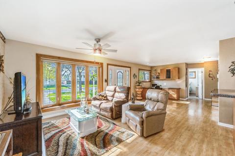 203 W Norman Ln, Wheeling, IL 60090 photo 5