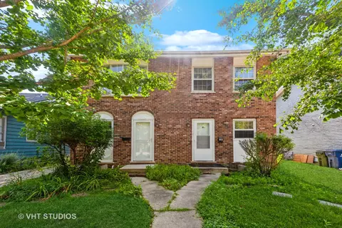 8-10 S Huffman St, Naperville, IL 60540