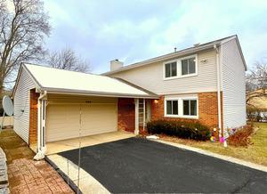 102 Mayberry Ct, Rolling Meadows, IL 60008