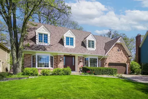 1226 Olesen Dr, Naperville, IL 60540