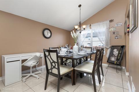 1206 Brookfield Dr, Plainfield, IL 60586 photo 2