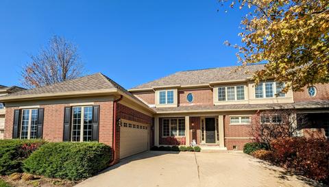 2284 Royal Ridge Dr, Northbrook, IL 60062