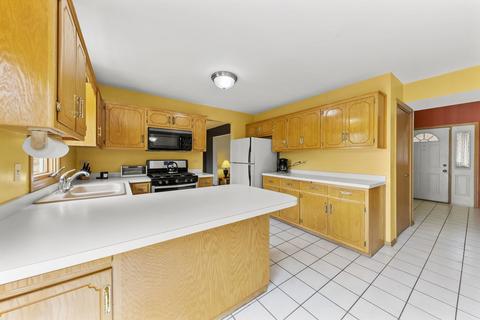 4904 144th Pl, Midlothian, IL 60445 photo 9