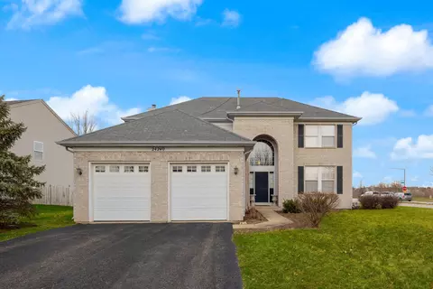 24240 Walnut Cir, Plainfield, IL 60585 photo 1
