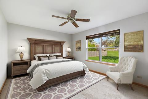134 Dickens Trl, Elgin, IL 60120 photo 9