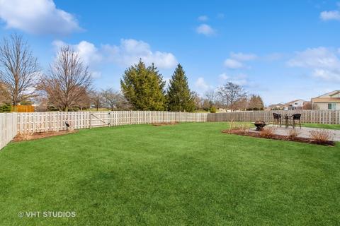 6810 Killala Ln, Mchenry, IL 60050 photo 2
