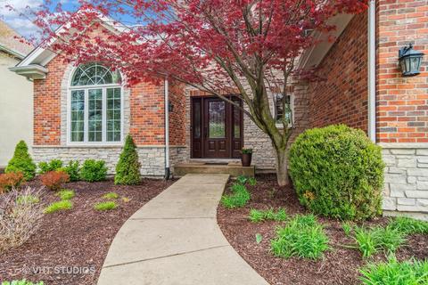 1069 Chadwick Ct, Aurora, IL 60502 photo 2