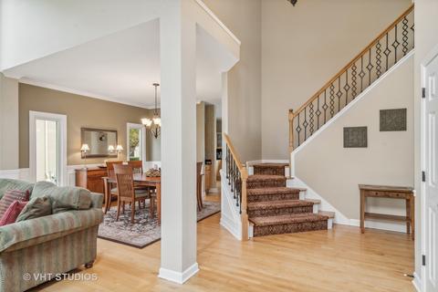1069 Chadwick Ct, Aurora, IL 60502 photo 4