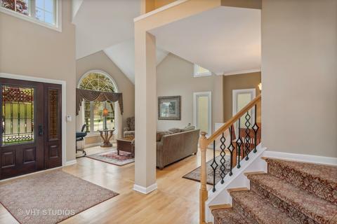 1069 Chadwick Ct, Aurora, IL 60502 photo 3