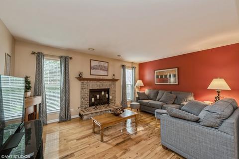 292 Firenze Dr, Cary, IL 60013 photo 2